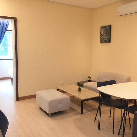 On Hotel Friendship Ángeles Extérieur photo