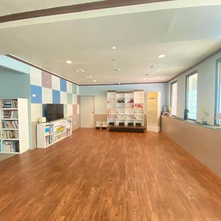 On Hotel Friendship Ángeles Extérieur photo