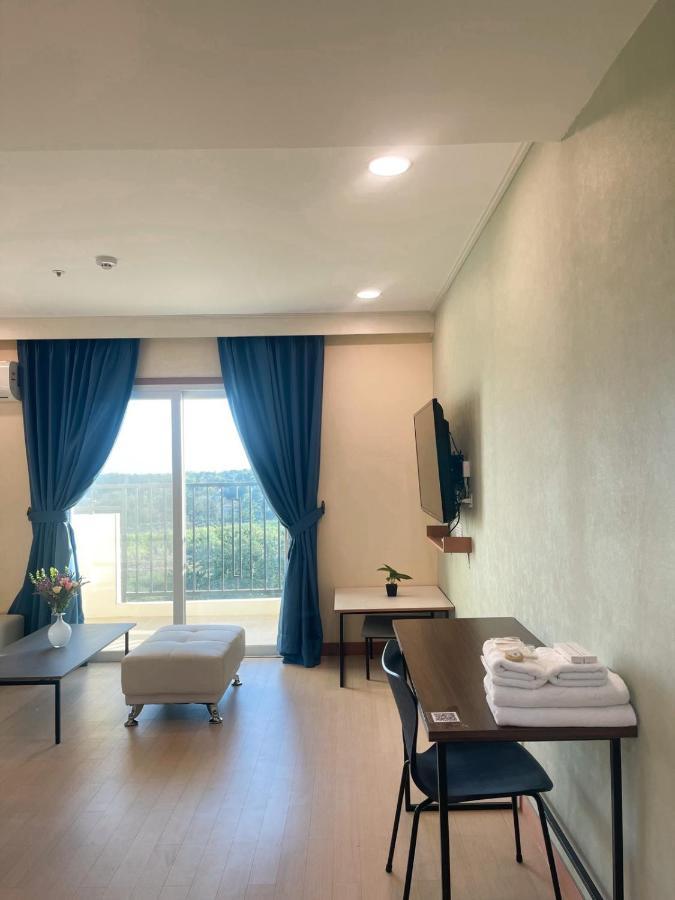On Hotel Friendship Ángeles Extérieur photo